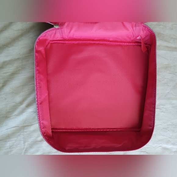 Lancôme Red / Pink Star Zippered Cosmetics Makeup Star Embossed Storage Case. - Picture 9 of 16